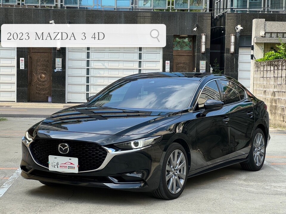 2023 MAZDA3 4D